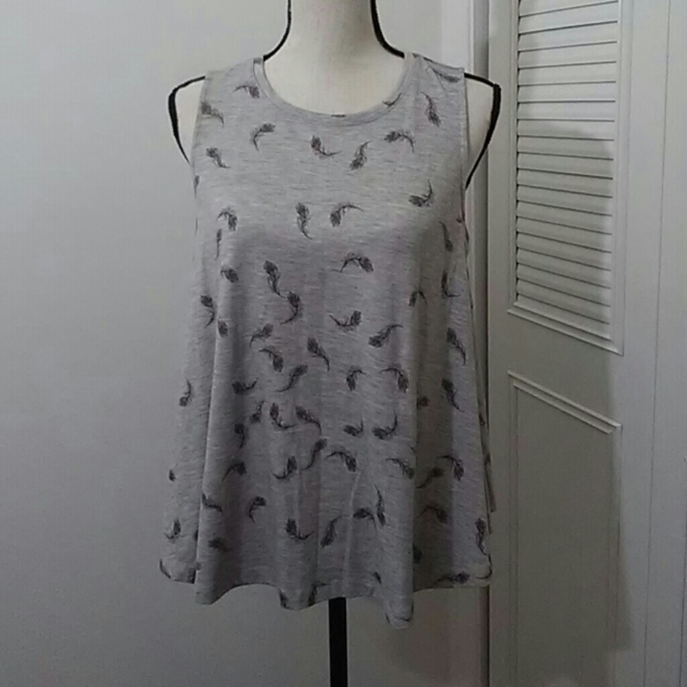 🌈 5/$25 Peacock Print Flowy Tank